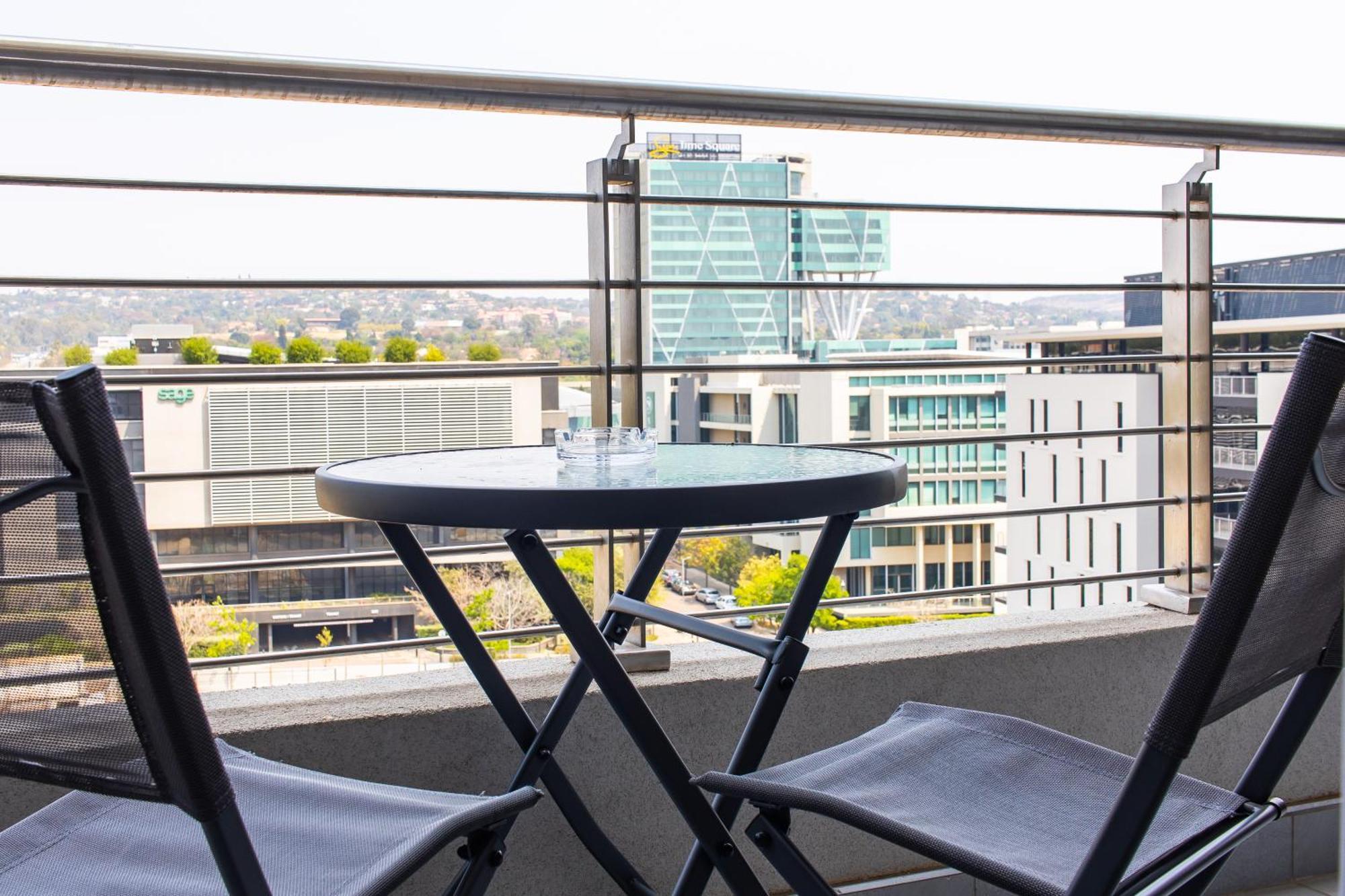 Menlyn Apartment Pretoria Exterior photo